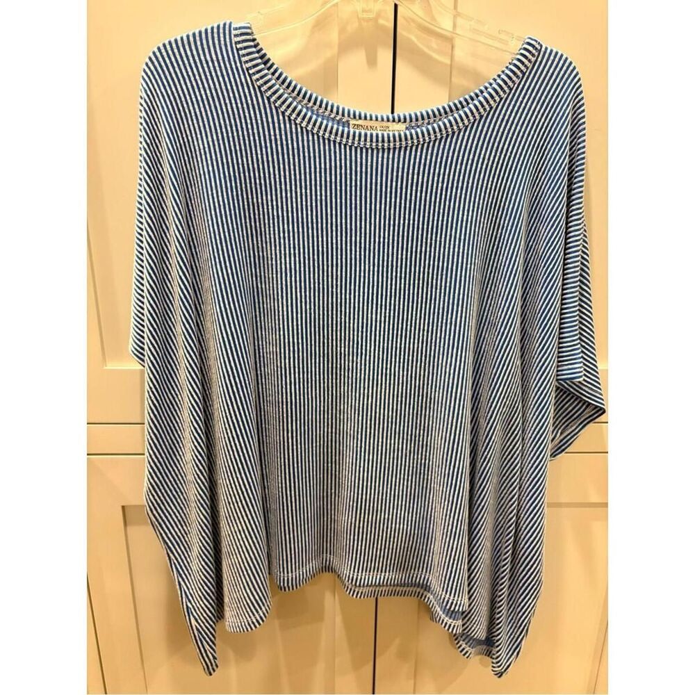 Unbranded Women's Blue and White Top